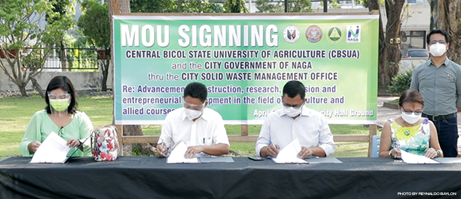 MOU SIGNING Mayor Nelson S. Legacion (3rd from left) affixes his signature on the memorandum of understanding with CBSUA President Alberto N. Naperi (2nd from left). Photo also shows Vice Mayor Cecilia V. de Asis (sitting, rightmost) and Dean Jennifer M. Eboña, PhD of the College of Engineering and Food Science (leftmost) signing the document while City Councilor Elmer S. Baldemoro (rightmost, standing) looks on.