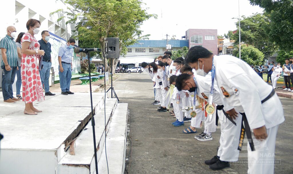 World Union of Martial Arts Federation (WUMF) E-Kata World Cup 2021 winners pay courtesy to VM Nene de Asis and members of the Sangguniang Panlungsod during July 11, 2022 Flag Rites. The group was one of the honorees during the ceremonies.