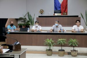 Land Use Committee members hold a hearing. In photo are Hon. Buddy del Castillo (3rd from left) with Hon. Omar BNuenafe and Hon. Oying Rosales
