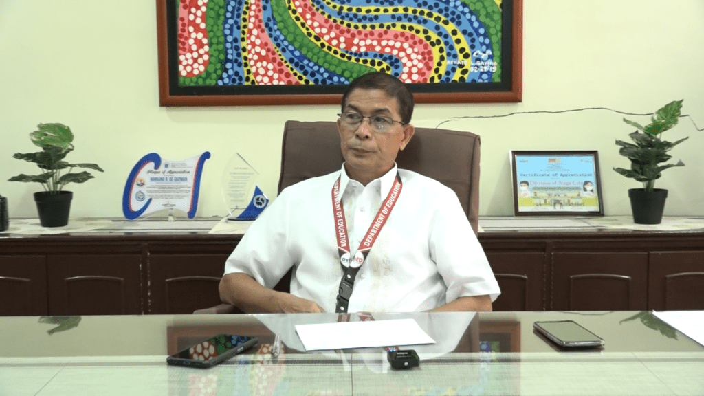 SI Schools Division Superintendent Mariano B. de Guzman kan Department of Education sa syudad nin Naga.