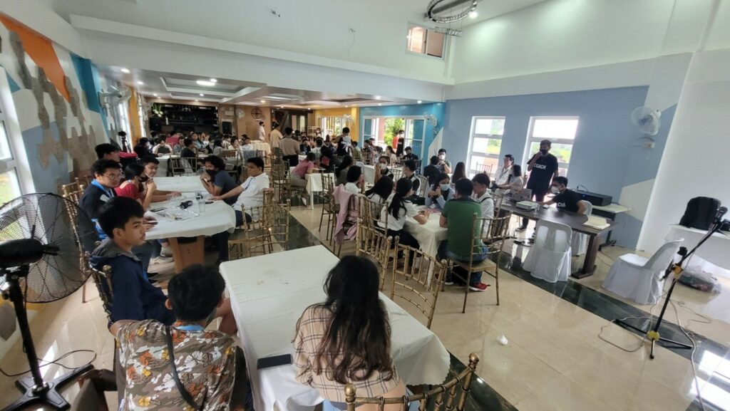 MGA estudyantes sa Regional Startup Bootcamp na piggibo kan Disyembre 3 sagkod 4 sa Barangay Carolina