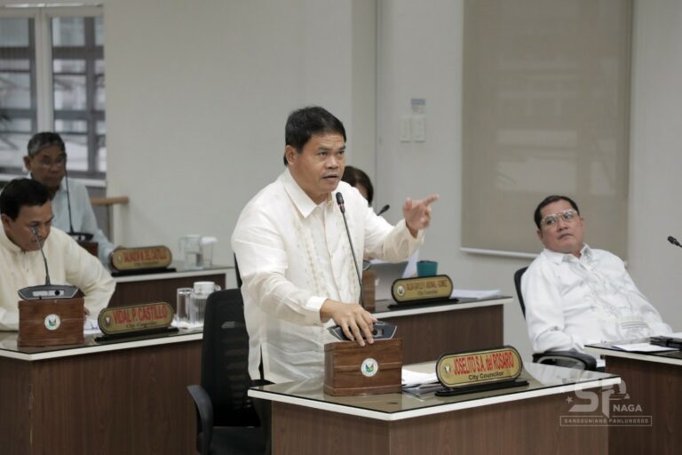 Si Councilor Joselito Del Rosario, an padrino kan ordinansa na may mandatong ipatugdok an pet cemetery sa syudad nin Naga.