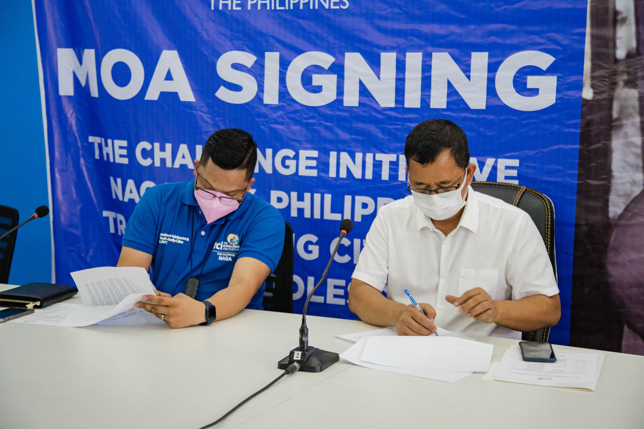 CPNO Head, Ray-an Cydrick Rentoy and City Mayor, Nelson Legacion, during the MOA Signing for Teenage Pregnancy Eradication last January 27, 2022 at the CMO Conference Room, City Hall Compound.