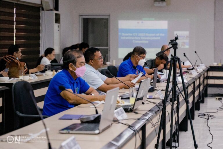 NAGA City Mayor Nelson Legacion (at the middle, reading a document) in one of the meetings (full council meetings) of the Regional Development Council (RDC) conducted in Legazpi City. This photo was taken in June 2022. (RAMIL HERRERA/CEPPIO)