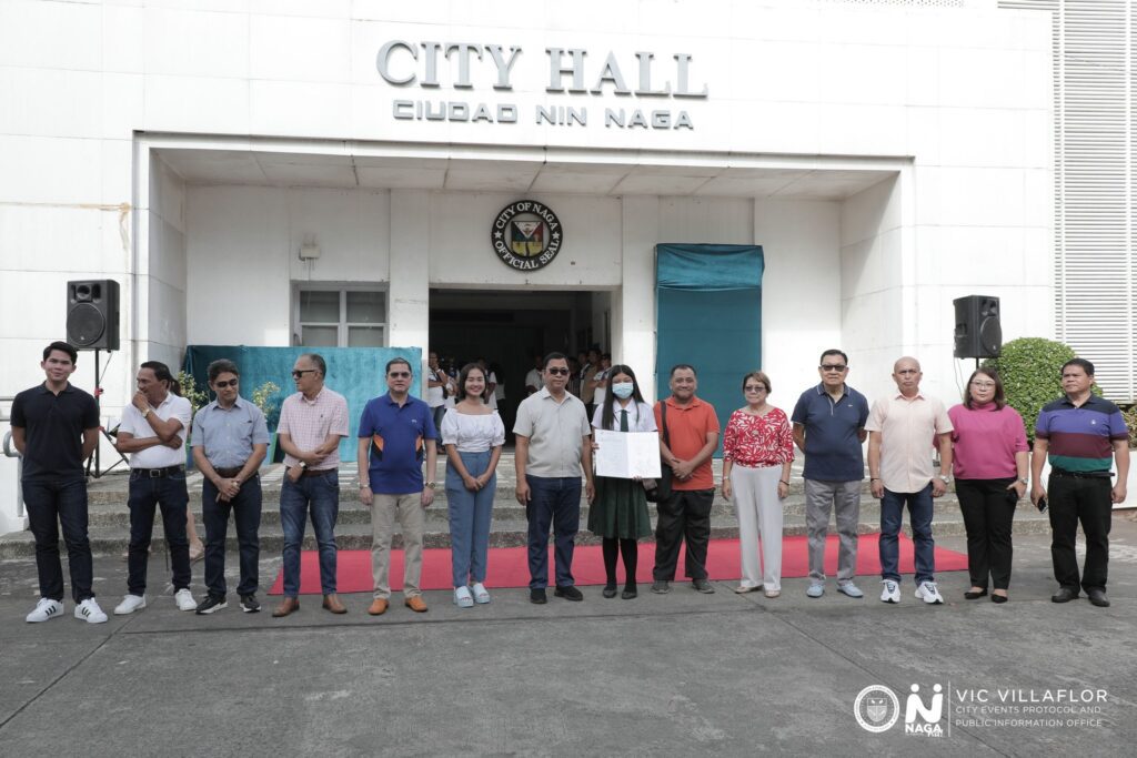 Students from the Naga City Montessori School (NCMS) received commendations from city officials led by Mayor Nelson Legacion and Vice Mayor Nene de Asis during the May 8, 2023 traditional flag raising ceremonies at the Naga City Hall grounds. Members of the city council, which passed the commendatory resolution, were also present.