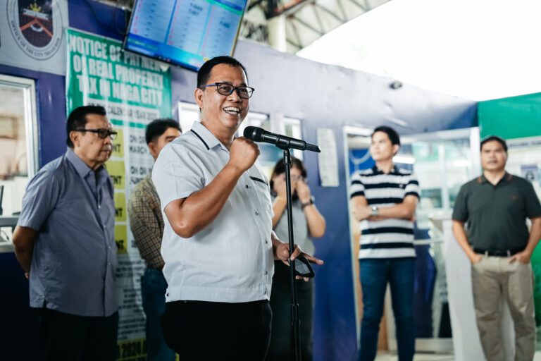 Mayor Son during this week's Flag Ceremony giving a rousing speech on the growing development of Naga through the efforts of the City Government.